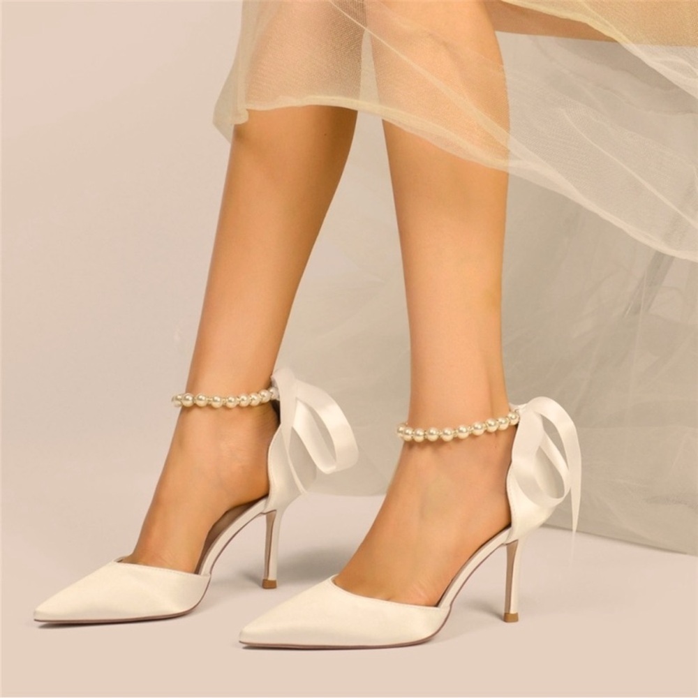 Pearl ankle strap wedding shoe or for any formal event size 41 with bow